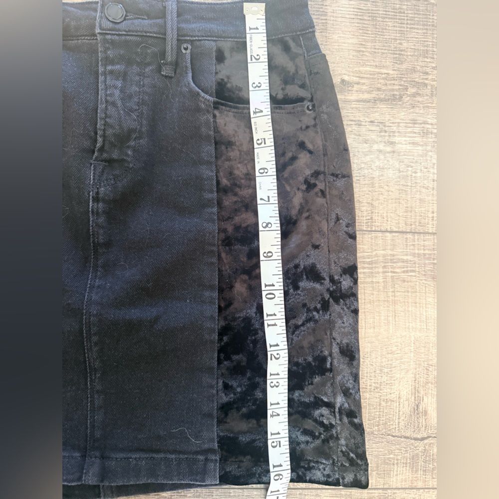 Good American Black Mini Skirt Size 2 Velvet and Denim - Picture 6 of 7